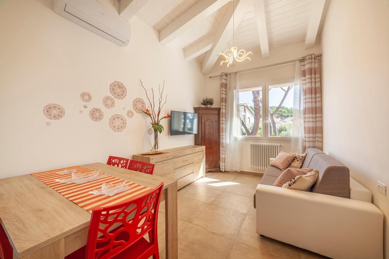 Prima Dell'Elba Family Apartments Пьомбино Экстерьер фото