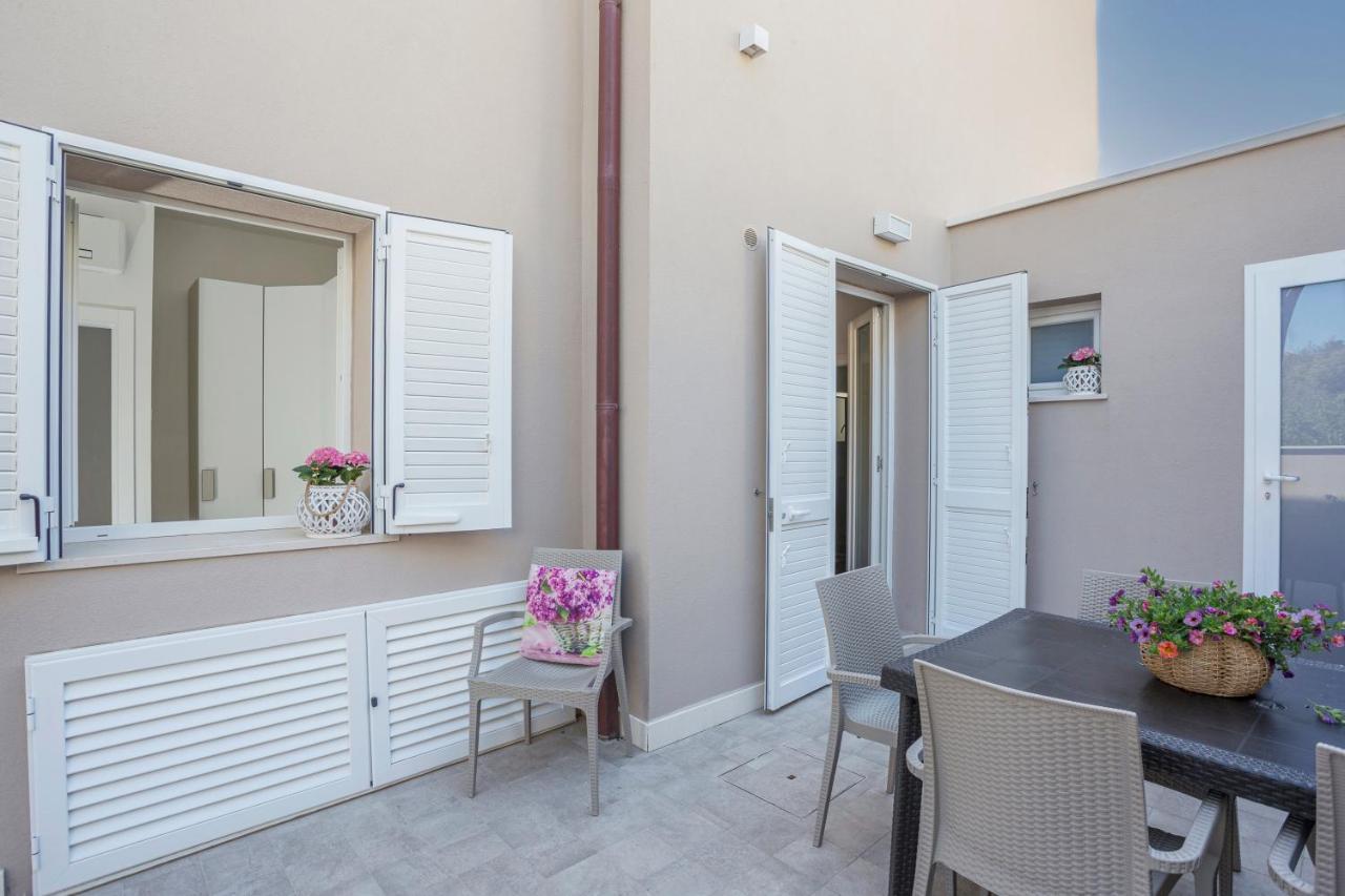 Prima Dell'Elba Family Apartments Пьомбино Экстерьер фото