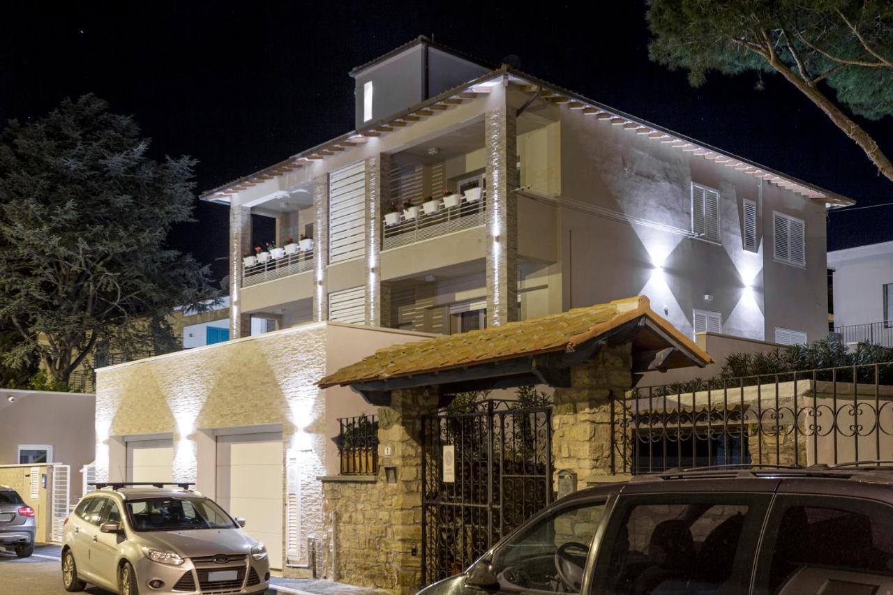 Prima Dell'Elba Family Apartments Пьомбино Экстерьер фото