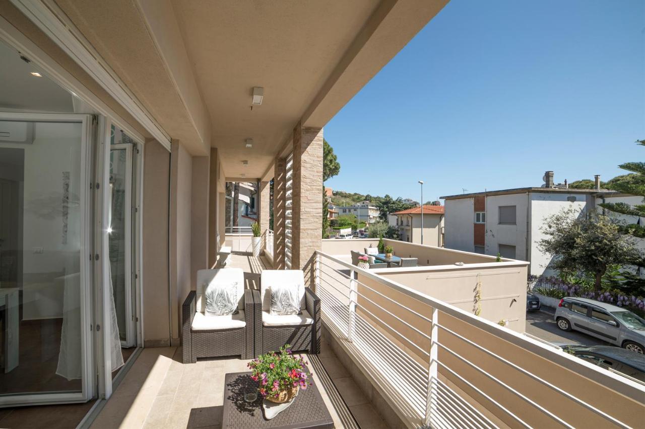 Prima Dell'Elba Family Apartments Пьомбино Экстерьер фото